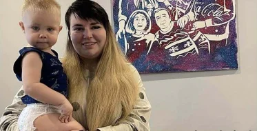 Стало известно, чем Александра Черно кормит своего сына целыми днями.