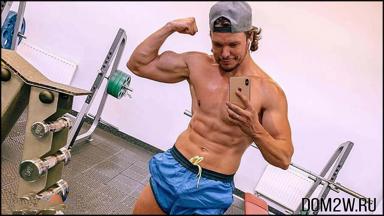 Антон Гусев