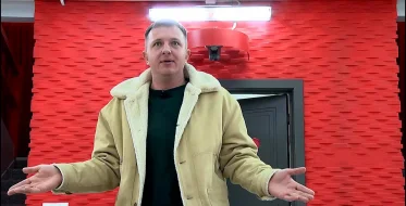 Резкая реакция Ксении Задойновой на слова Ильи Яббарова вызвала бурную дискуссию