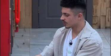 😳 Неожиданный провал: Никита Гуранда оконфузился перед семьёй в Молдове